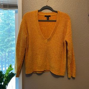Women’s knit sweater in mustard Forever 21
